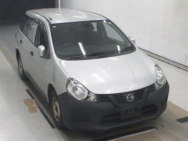 NISSAN AD 2021