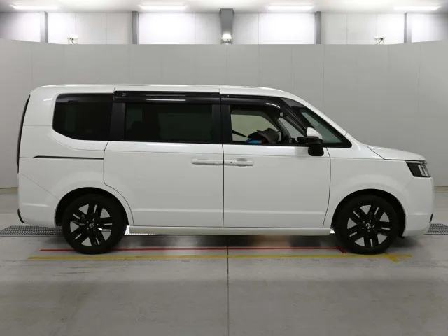 HONDA STEP WAGON 2023