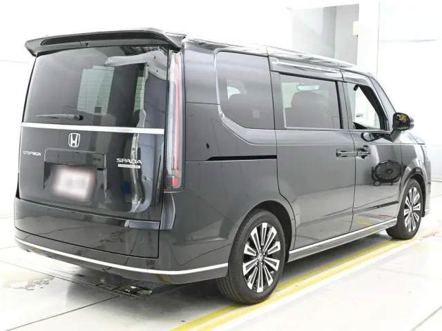 HONDA STEP WAGON 2023