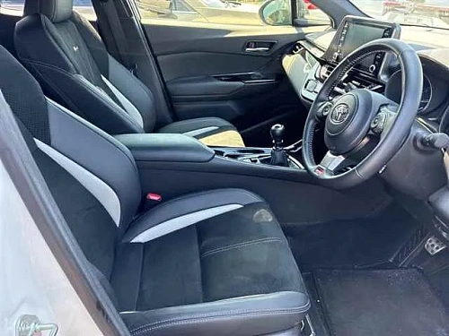 TOYOTA C-HR 2023